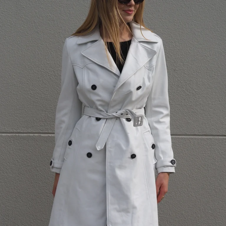 Pheobe Trench | White